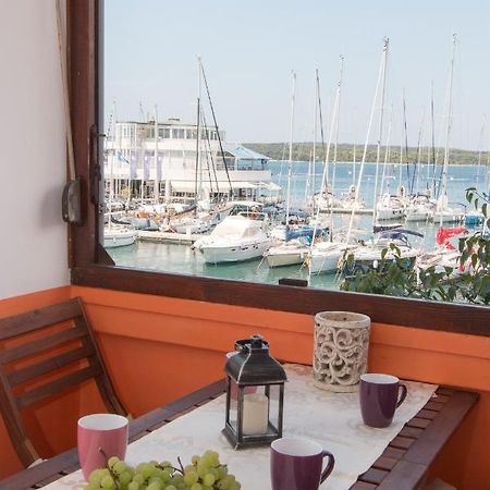 Harbour-Apartment With Sea View And Parking Spot 普拉 外观 照片