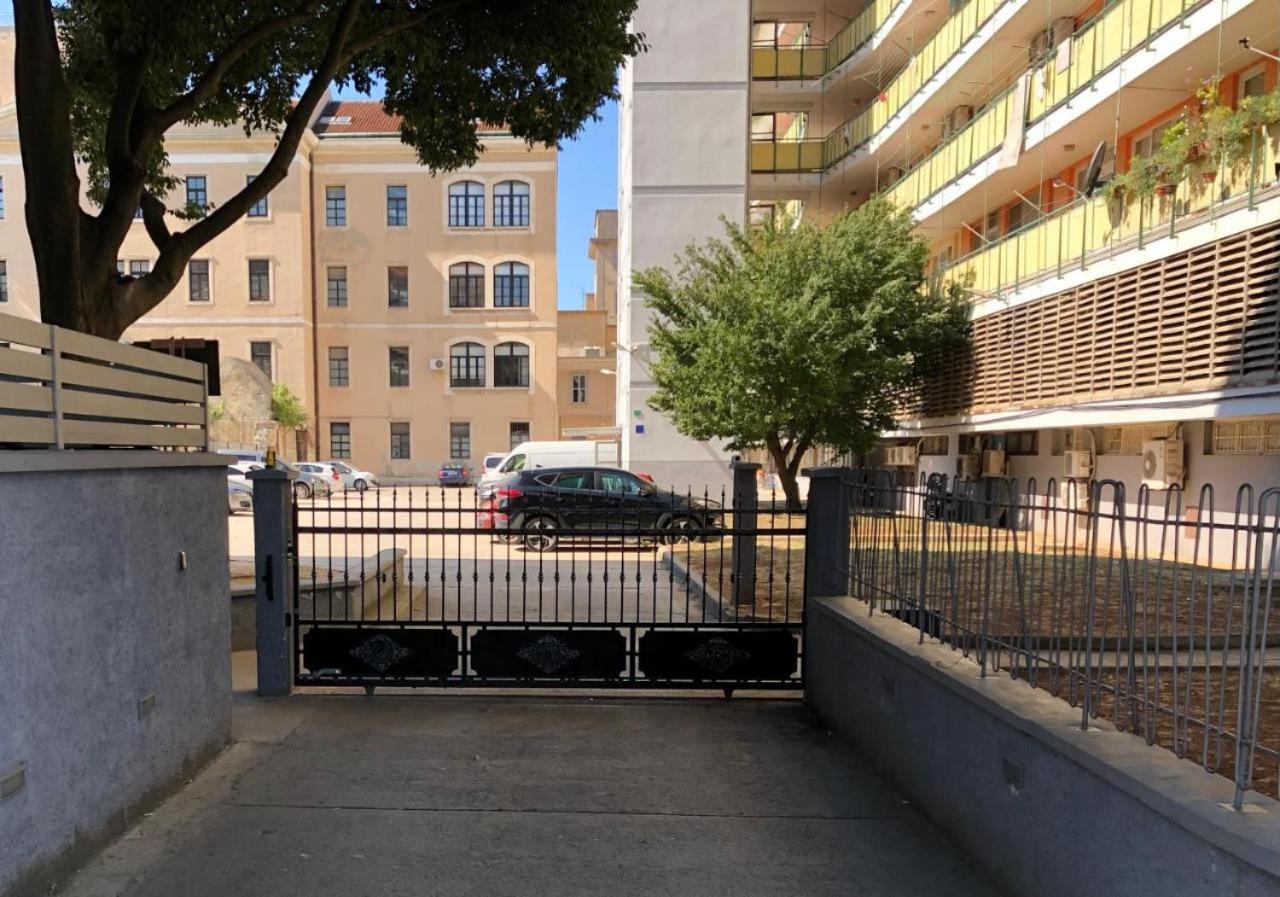 Harbour-Apartment With Sea View And Parking Spot 普拉 外观 照片
